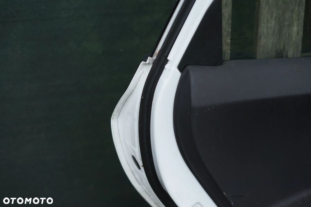 Drzwi tył tylne lewe Kia Ceed I 5d Lift WD - 11