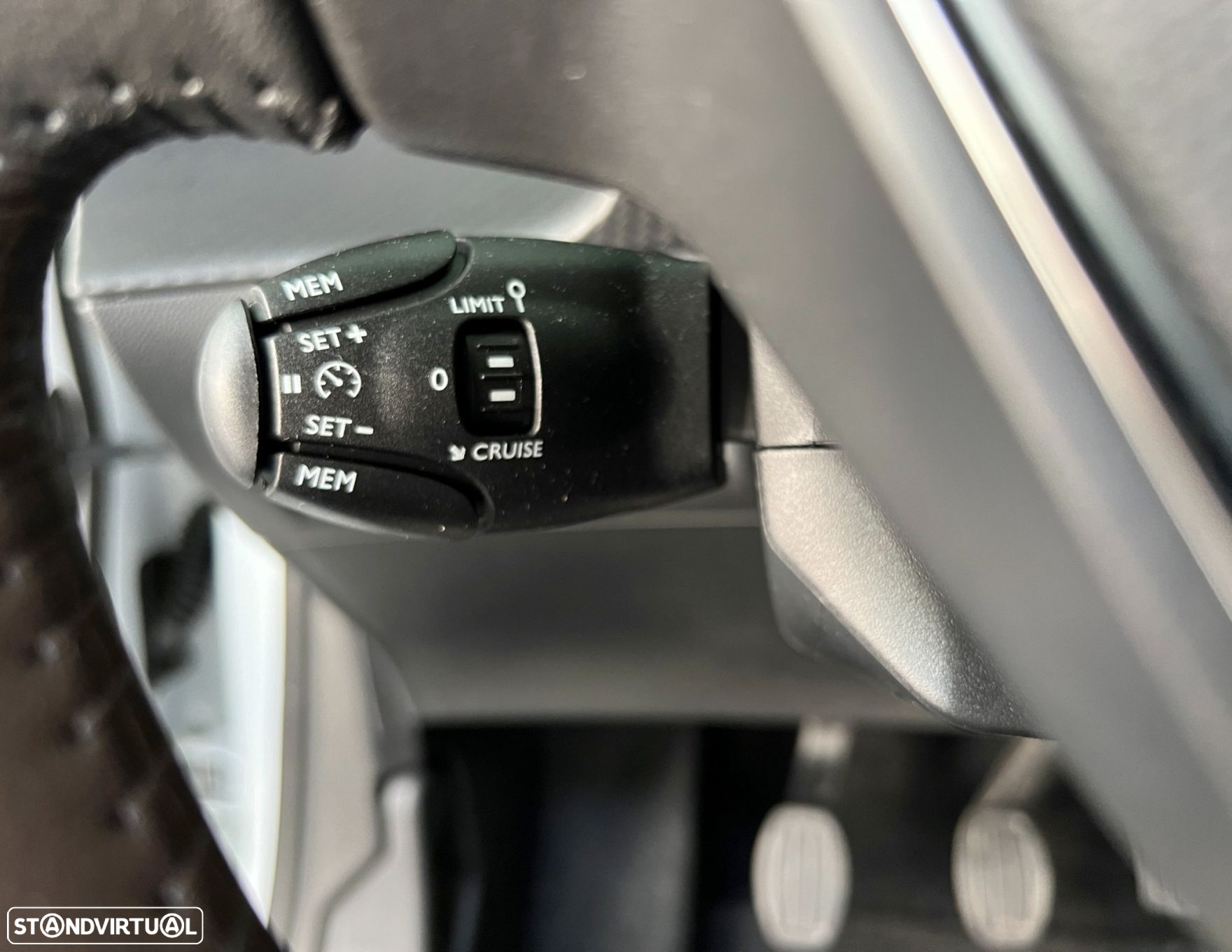 Peugeot 208 1.2 PureTech Active - 10