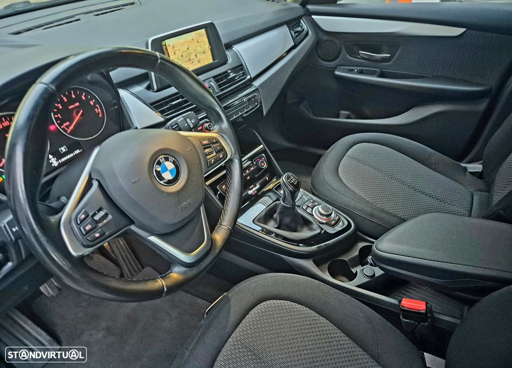 BMW 218 Active Tourer i Luxury Line - 28