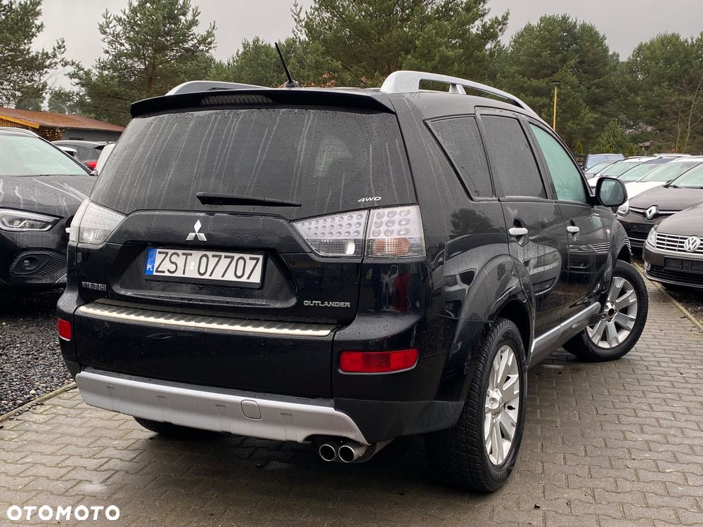 Mitsubishi Outlander 2.0 DID Instyle NAVI - 12