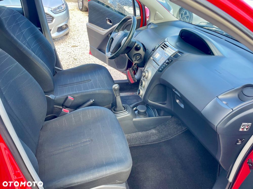 Toyota Yaris 1.3 Luna Hit - 34
