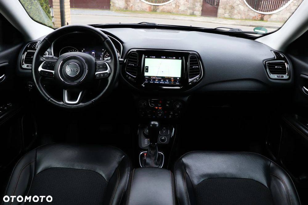 Jeep Compass - 28