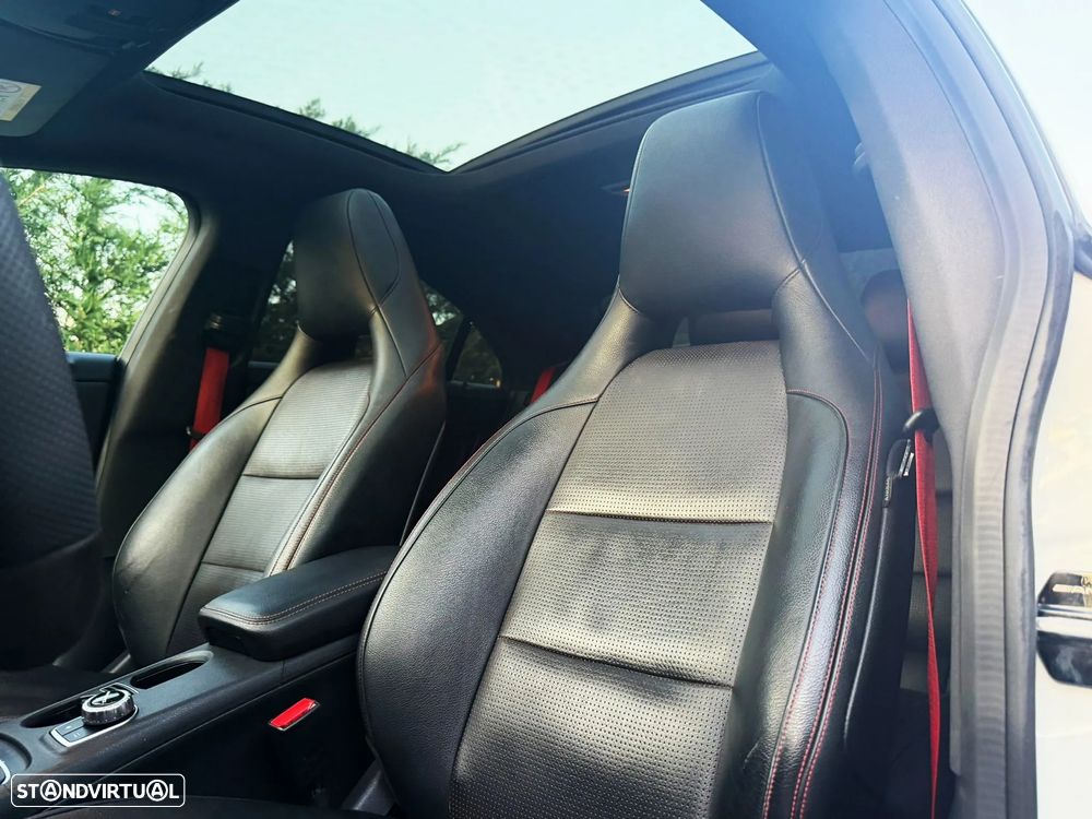 Mercedes-Benz CLA 45 AMG 4Matic Speedshift DCT 7G Night Edition - 17