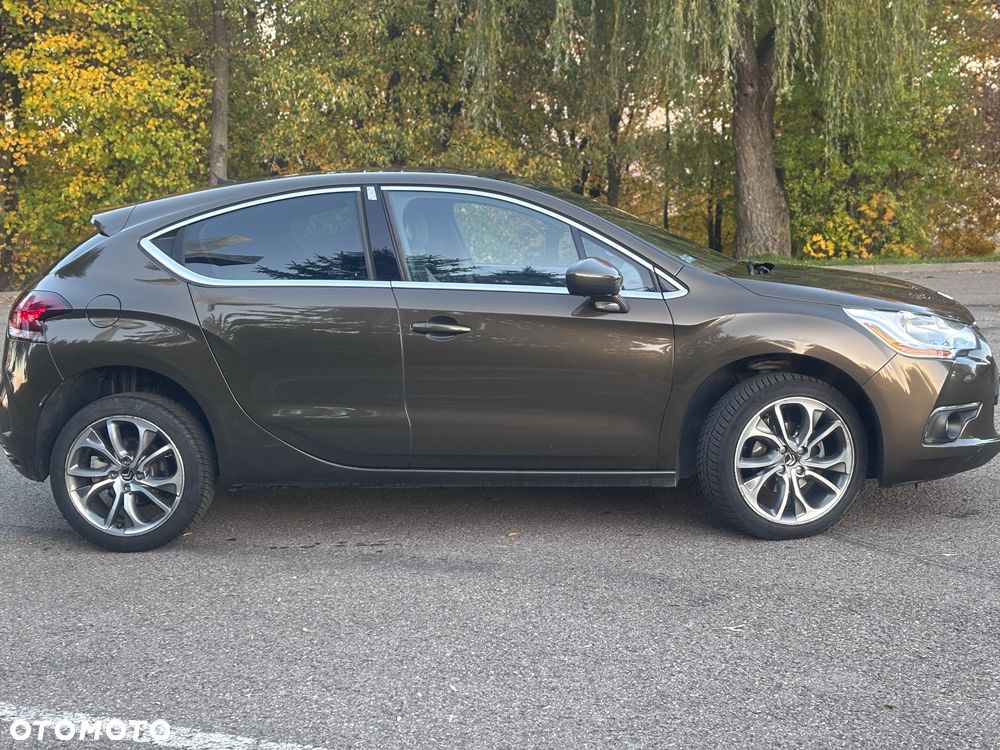 Citroën DS4 e-HDi 110 EGS6 SoChic - 5
