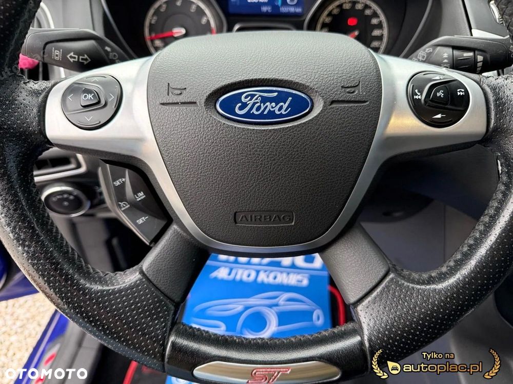 Ford Focus ST - 25