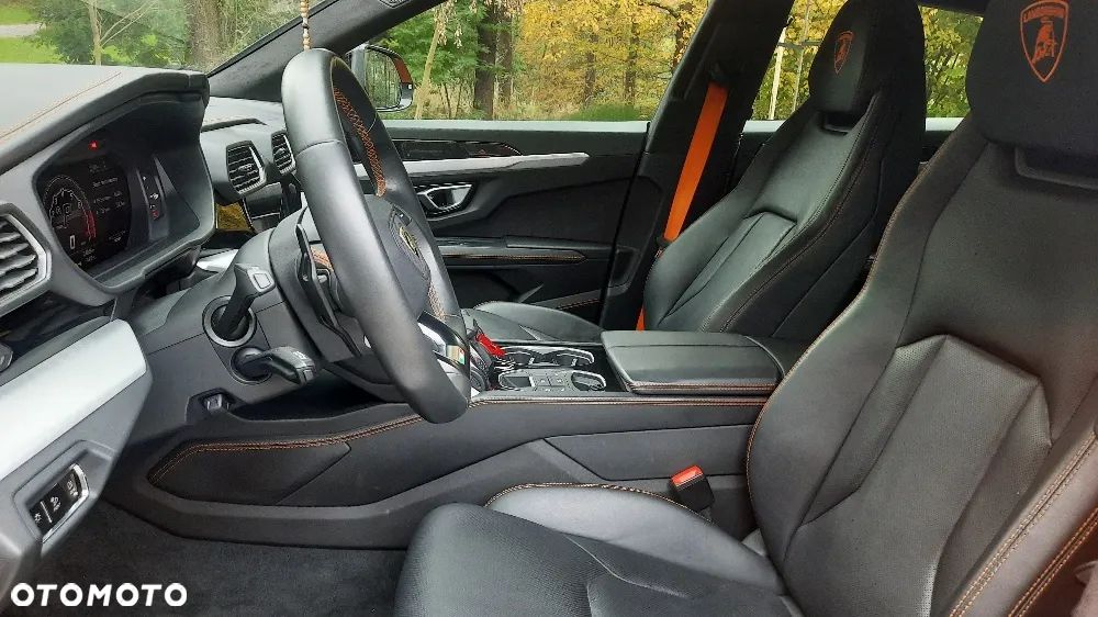 Lamborghini Urus Standard - 12