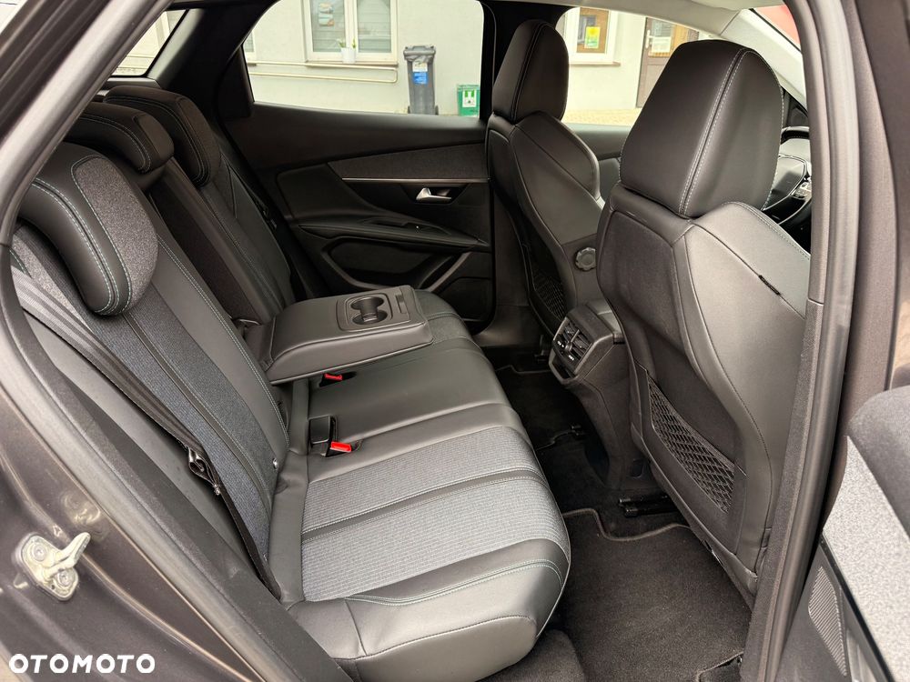 Peugeot 3008 1.5 BlueHDi Allure S&S - 25