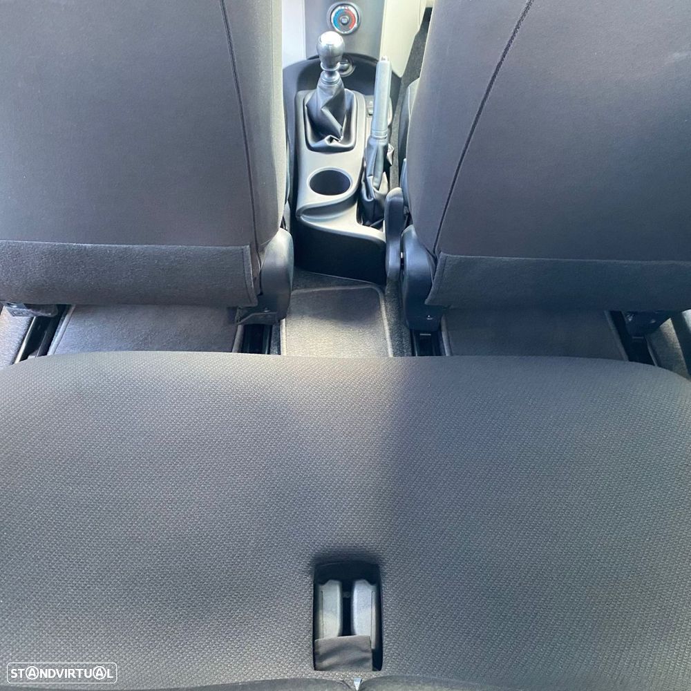 Toyota iQ 1.0 VVT-i 2 - 35