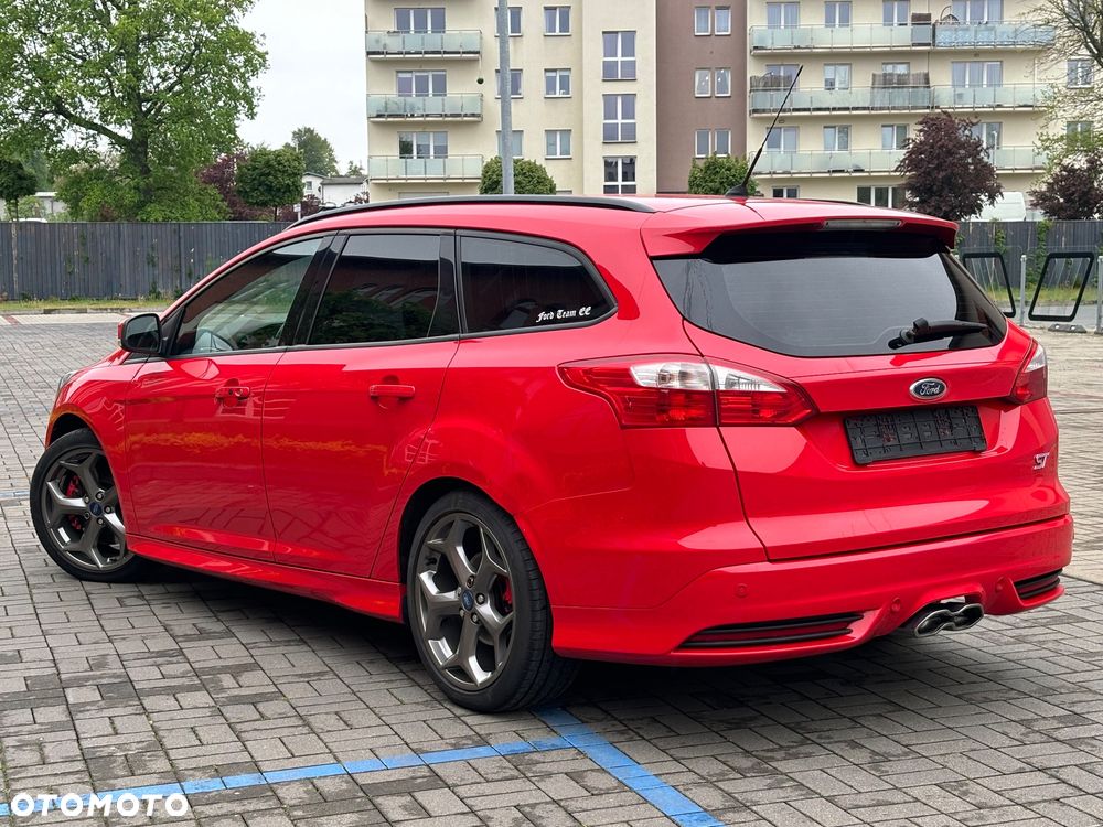 Ford Focus 2.0 EcoBoost ST mit Leder-Sport-Paket - 6