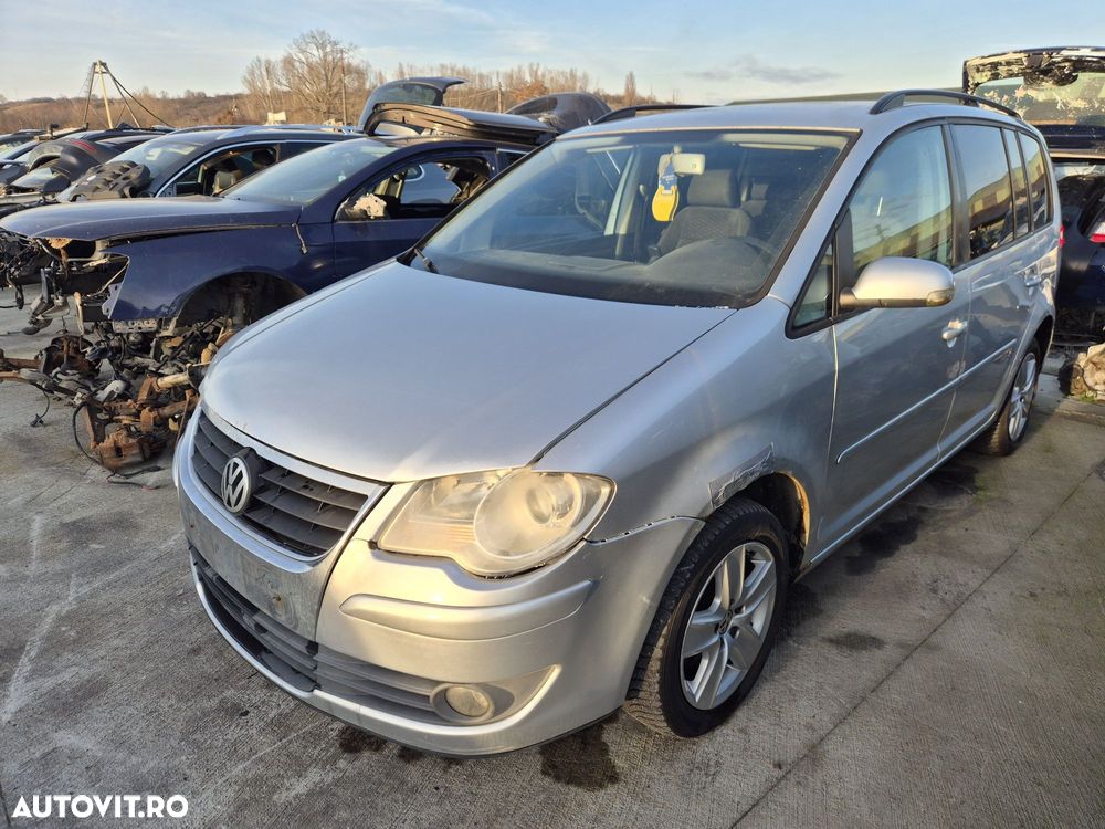 Dezmembram Volkswagen Touran 2007 2.0tdi BKD Manual 6 trepte - 1