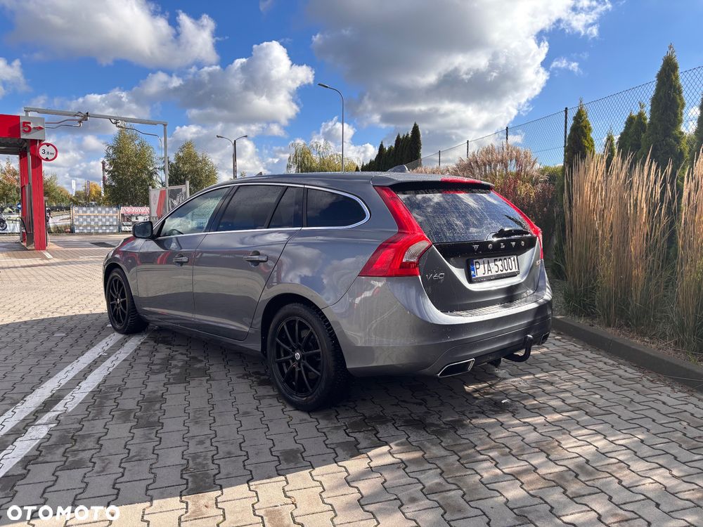 Volvo V60 2016 photo 4