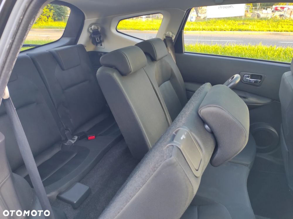Nissan Qashqai+2 - 11