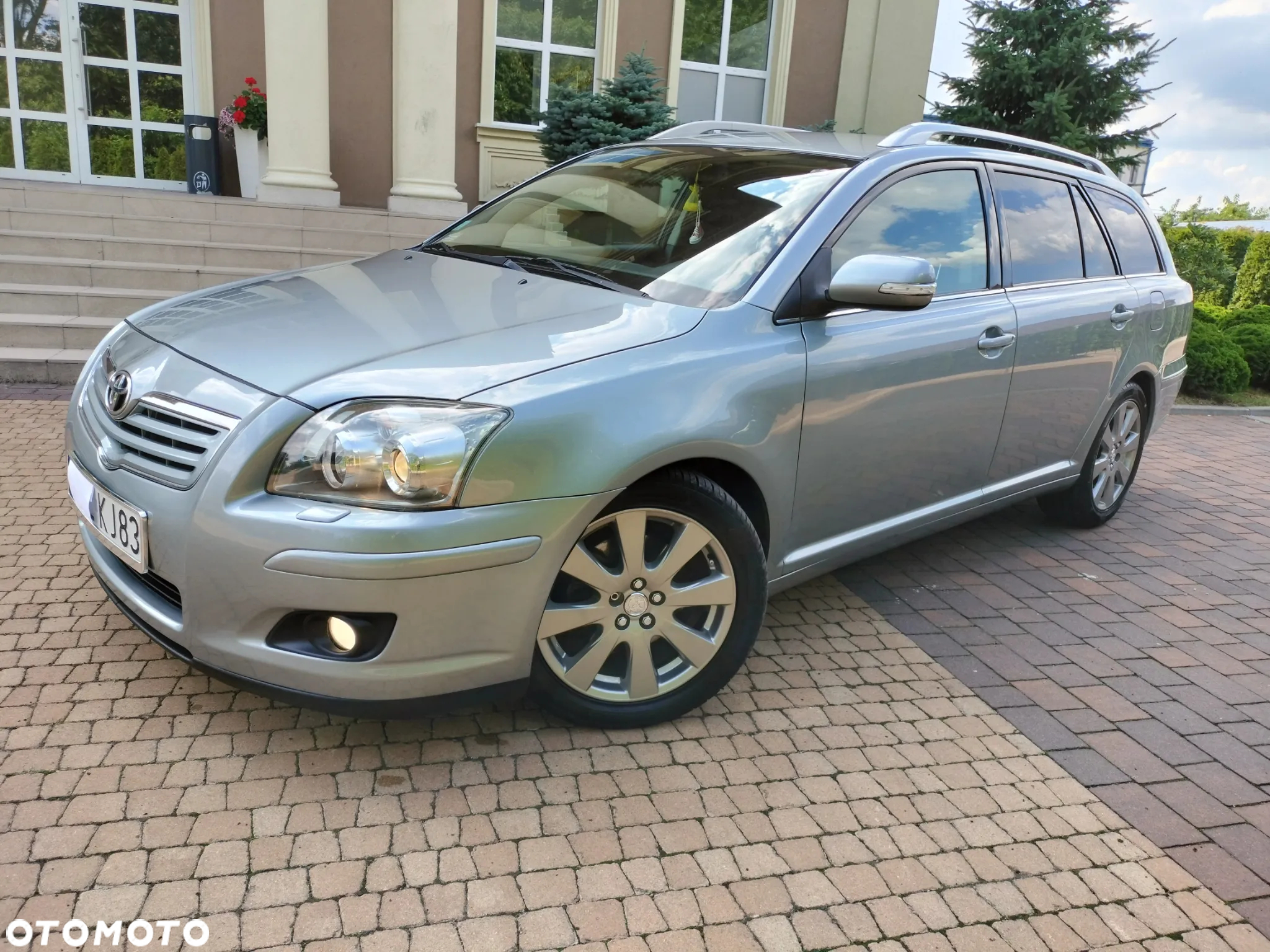 Toyota Avensis 2.0 D-4D Sol+NAVI - 27