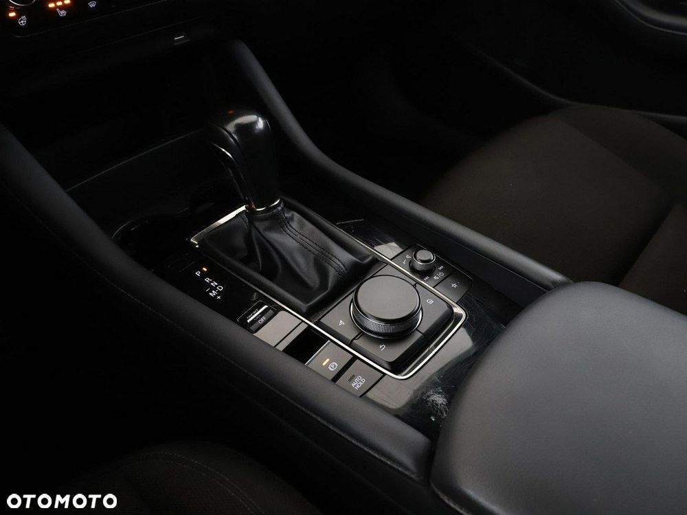 Mazda 3 e-SKYACTIV-G 2.0 M HYBRID 150 DRIVE SELECTION - 29