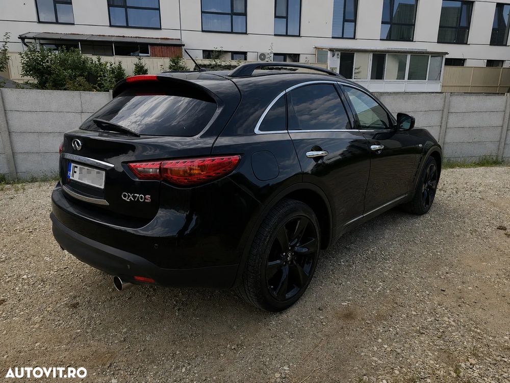 Infiniti QX70 - 3