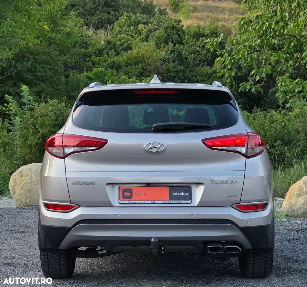 Hyundai Tucson 2.0 CRDI 4WD Automatik Intro Edition - 12