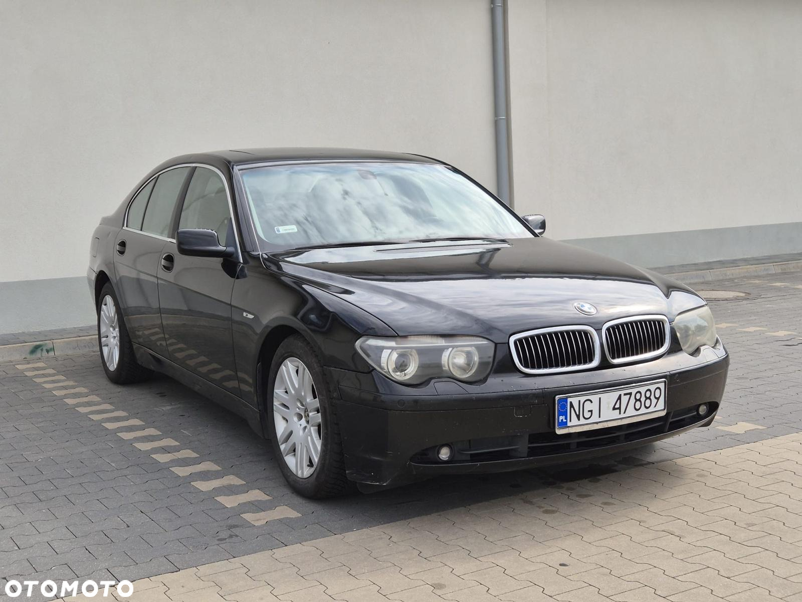 BMW Seria 7 745i - 3