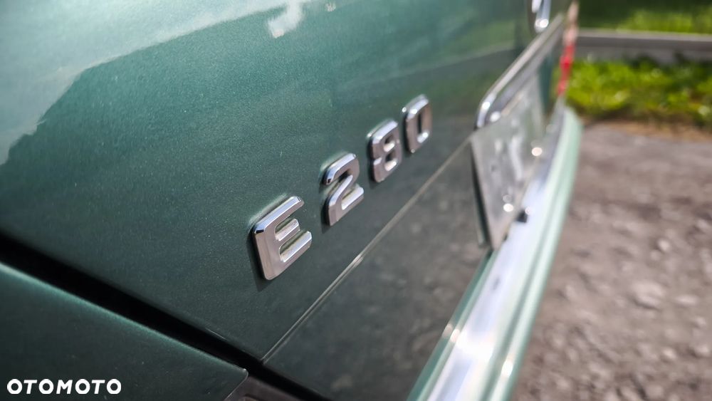 Mercedes-Benz 280 - 13