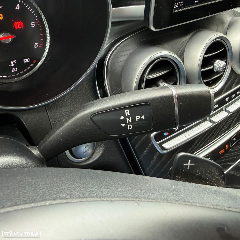 Mercedes-Benz GLC 220 d 4Matic 9G-TRONIC AMG Line - 32