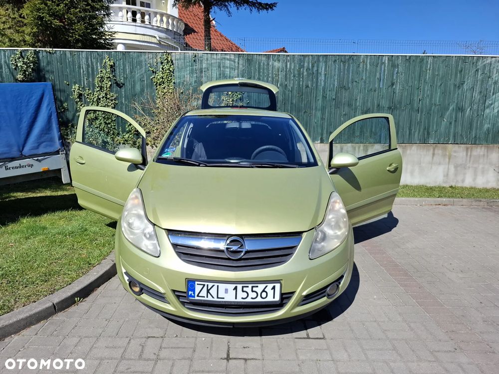 Opel Corsa 1.2 16V Cosmo - 4