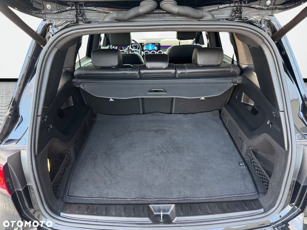 Mercedes-Benz GLB - 18