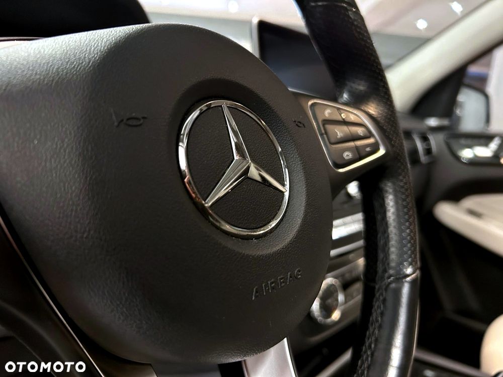 Mercedes-Benz GLE 500 4-Matic 9G-TRONIC - 16