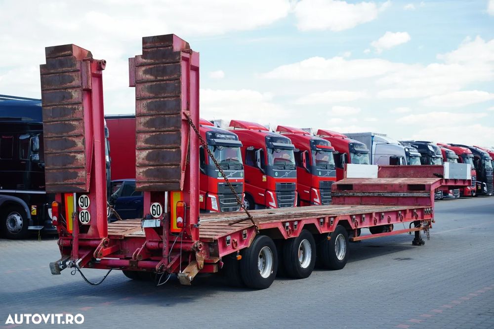 Louault / CU ÎNCĂRCARE JOSĂ / EXTENSIBIL / 17 M / RAMPE HIDRAULICE / AX DE DIRECȚIE / 3 AXE / - 25