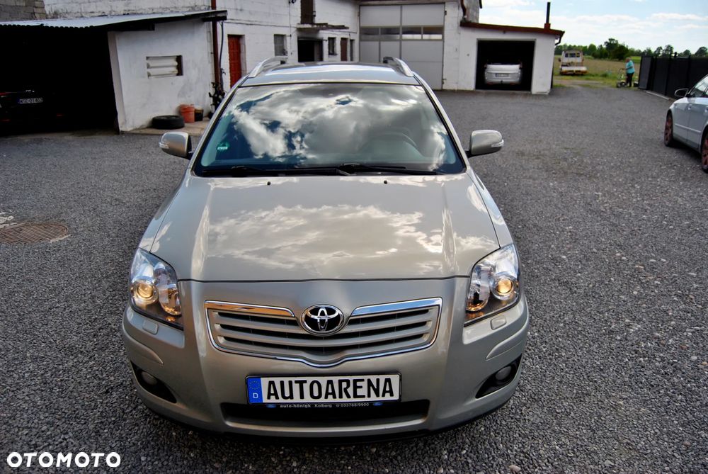 Toyota Avensis 1.8 VVT-i Sol - 11