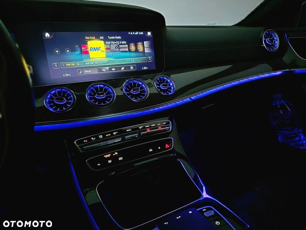 Mercedes-Benz CLS 300 d 4-Matic AMG - 25