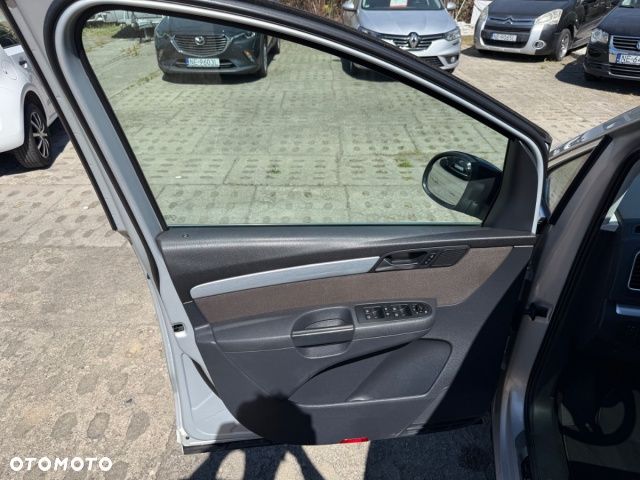Volkswagen Sharan - 12