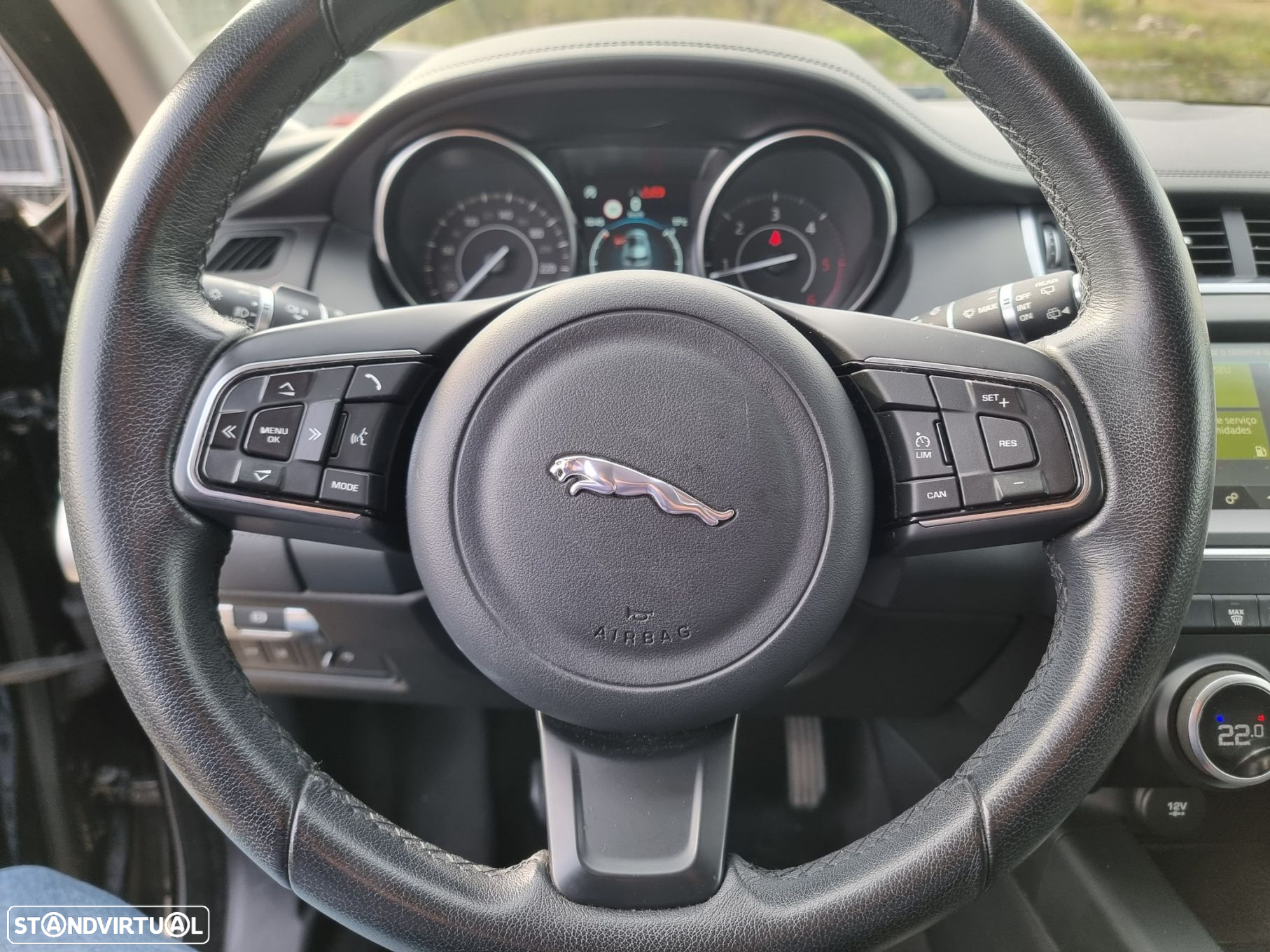 Jaguar E-Pace 2.0 i4D S - 15