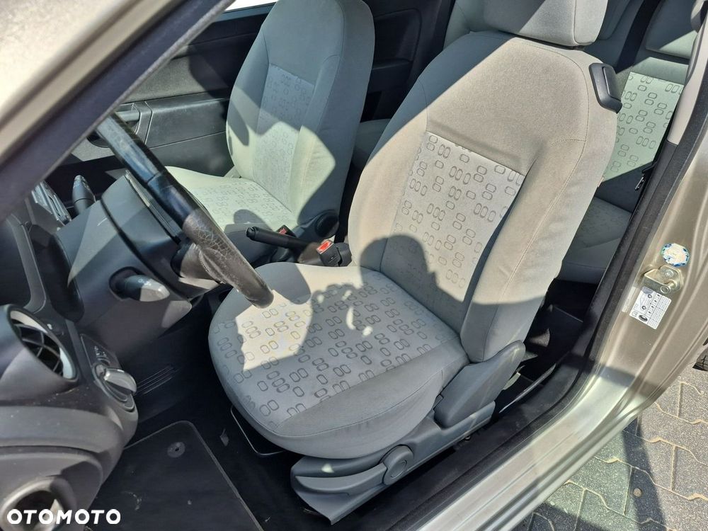 Ford Fiesta - 11