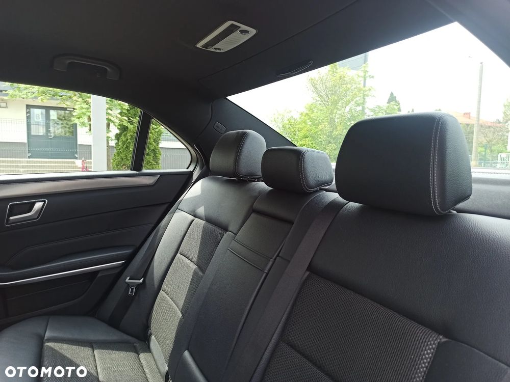Mercedes-Benz Klasa E 250 CDI 7G-TRONIC Elegance - 26