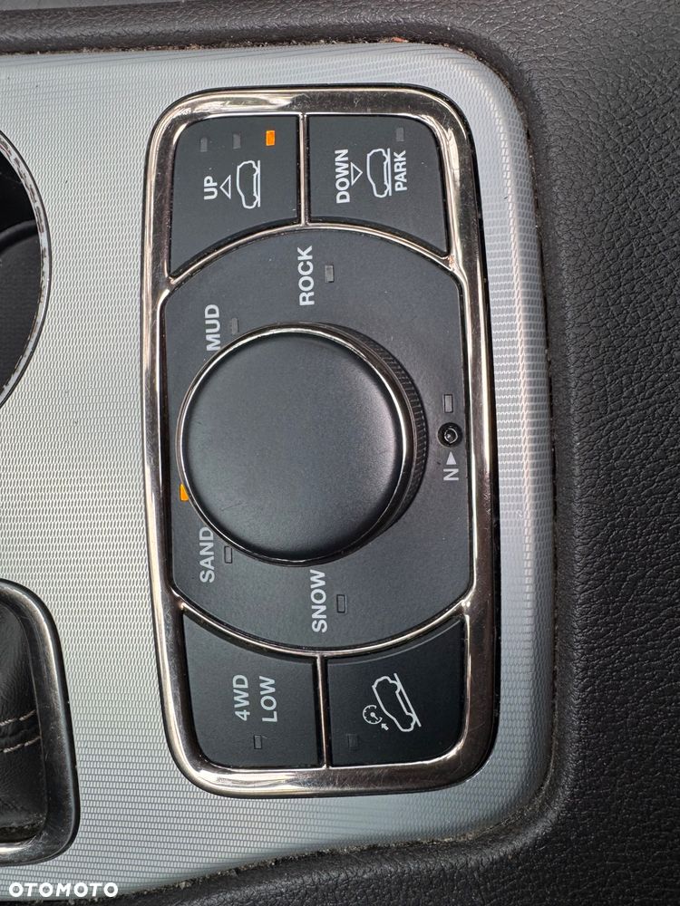 Jeep Grand Cherokee 3.0 CRD Overland Summit - 18