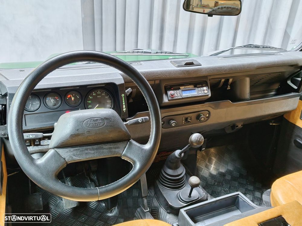 Land Rover Defender 110 2.5 TD5 Metal Top - 10