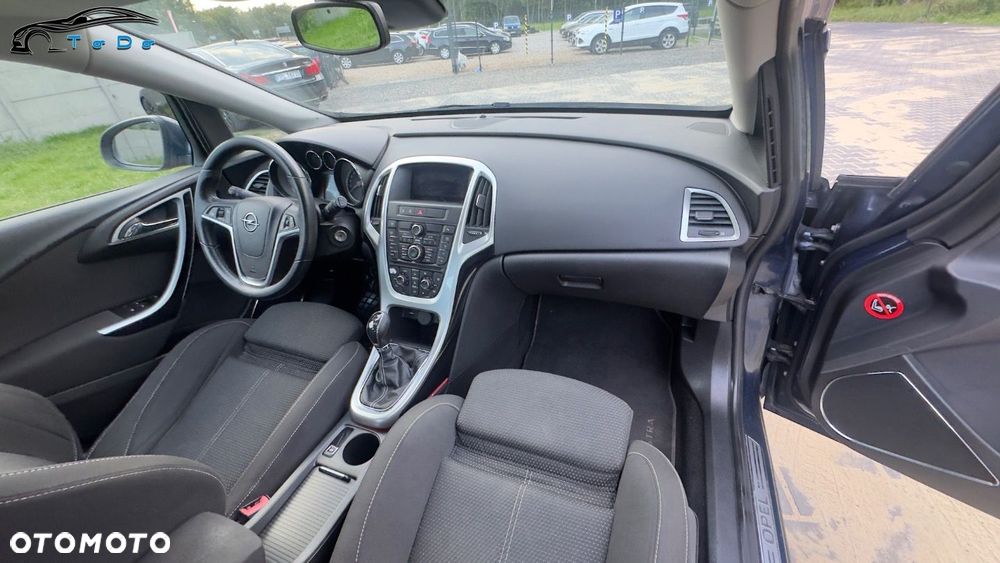 Opel Astra 1.4 T Cosmo S&S - 25