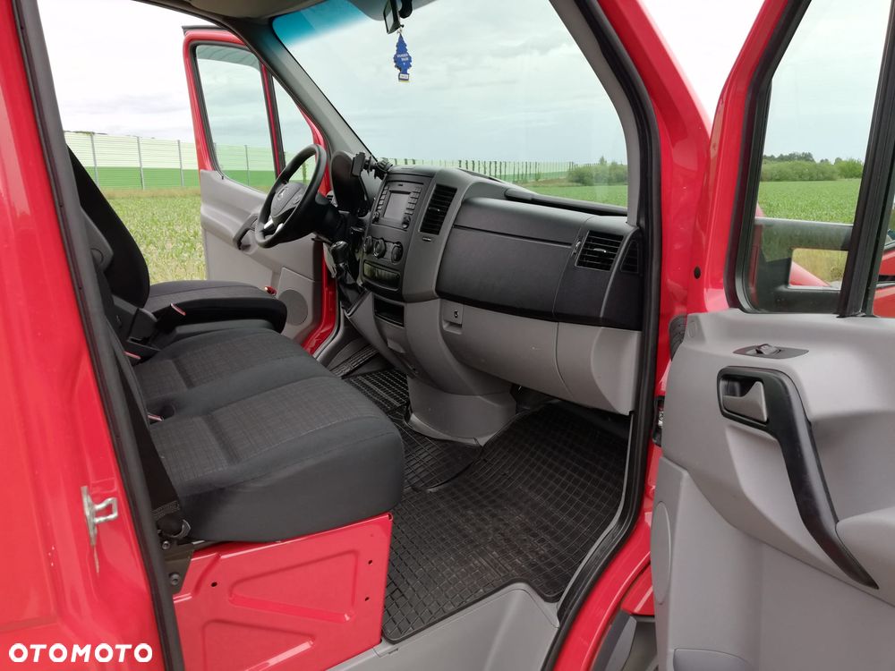 Mercedes-Benz Sprinter - 10