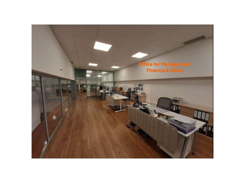 OPORTUNIDADE PARA INVESTIDORES!
Armazém arrendado em 2021 à Multin... - Grande imagem: 5/12