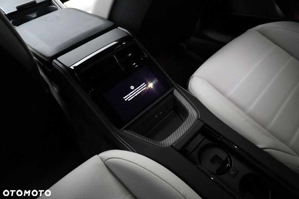 Porsche Panamera - 33