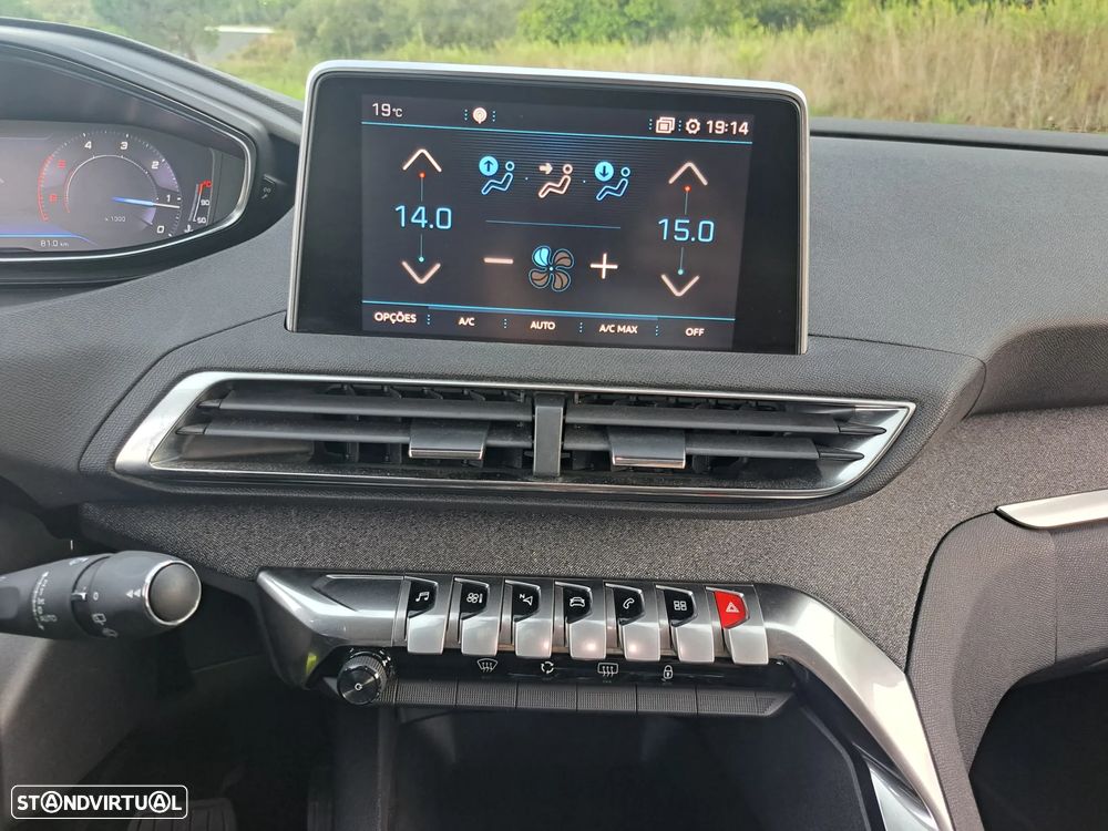 Peugeot 3008 1.5 BlueHDi Allure EAT8 - 24
