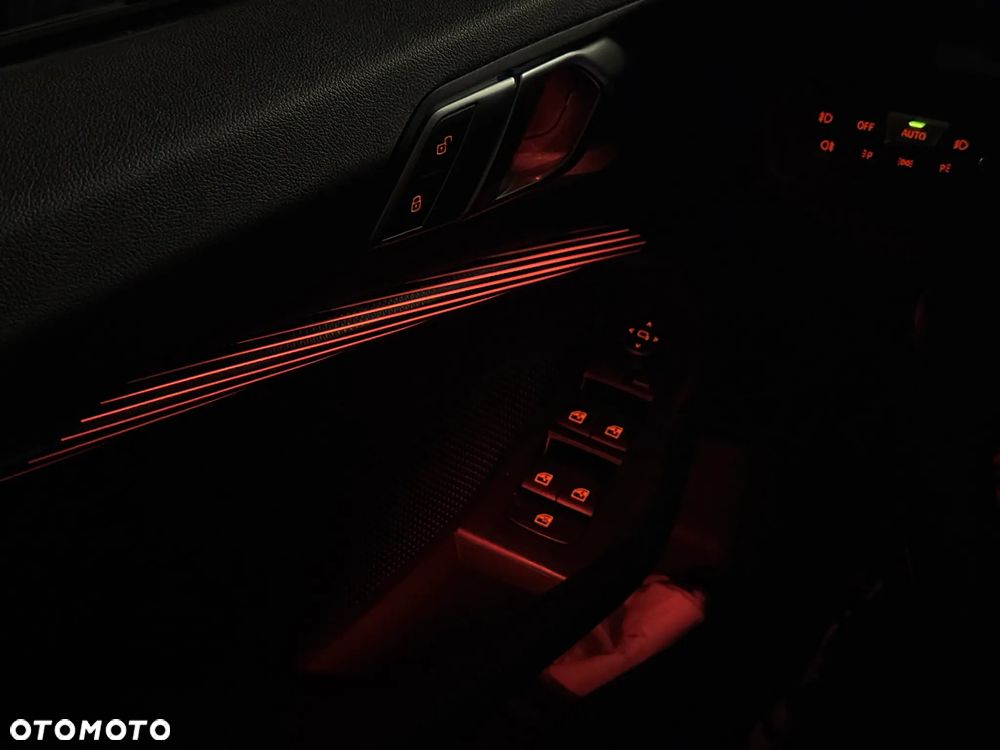 BMW Seria 2 218i - 37