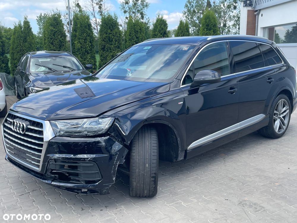 Audi Q7 - 4