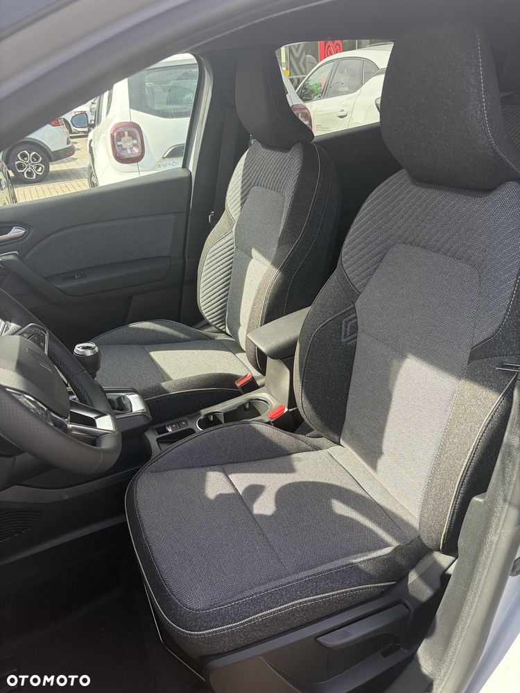 Renault Captur - 16
