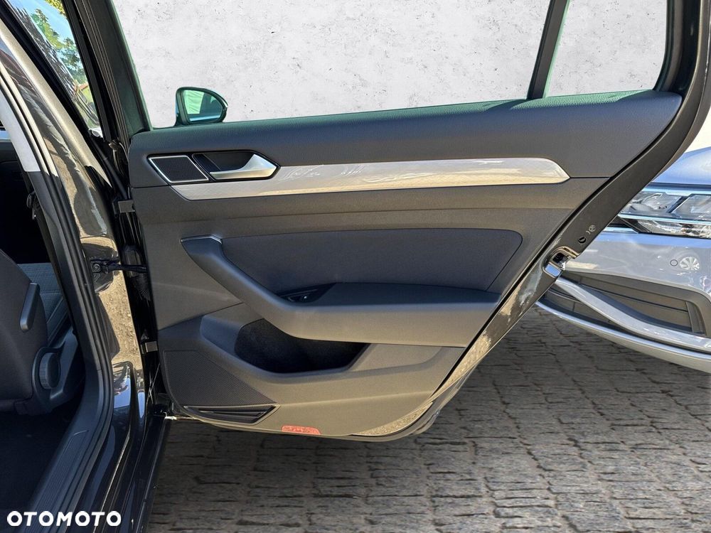 Volkswagen Passat 2.0 TDI EVO Business - 36