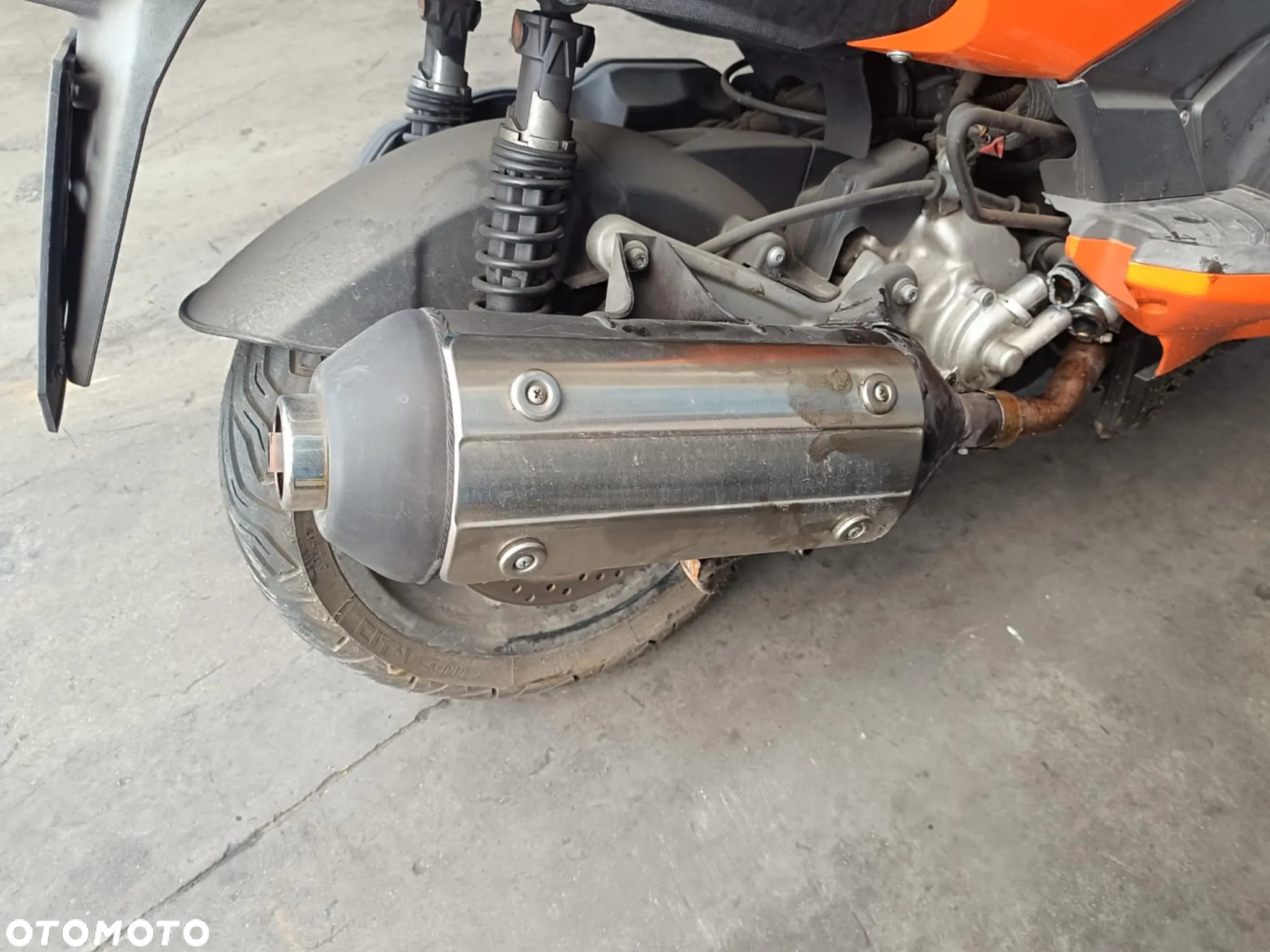MALAGUTI MADISON 200 aprilia atlantic wydech tłumik osłona - 2
