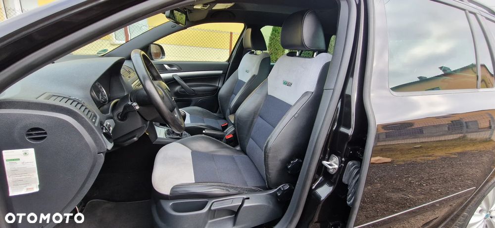 Skoda Octavia 2.0 TSI RS - 25