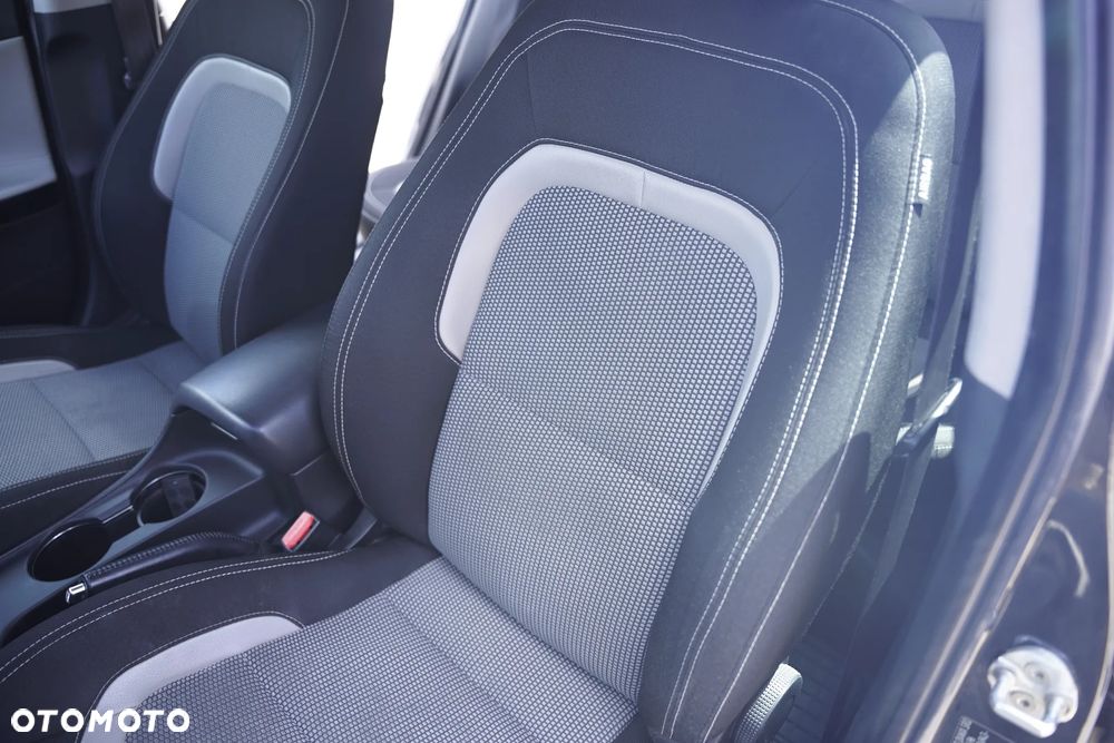 Kia Ceed 1.6 CRDi 128 ISG Spirit - 16