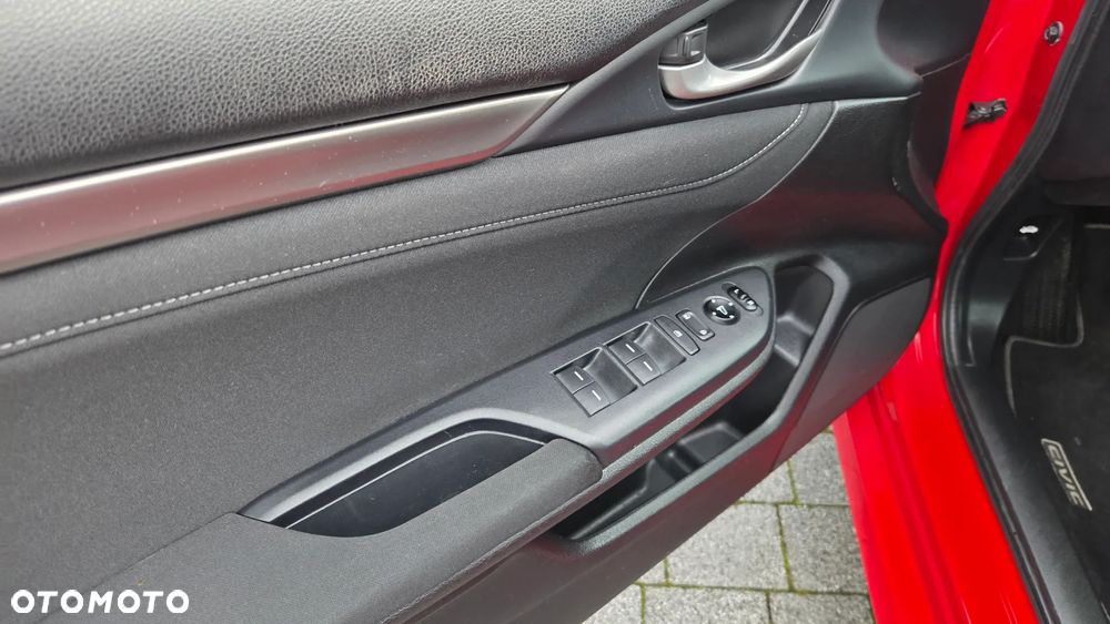 Honda Civic 1.0 i-VTEC Turbo Comfort Sport Line - 11