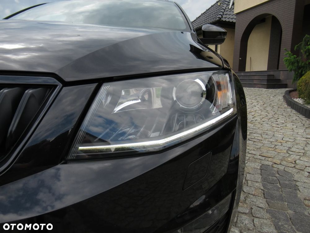 Skoda Octavia 2.0 TDI DSG RS - 18