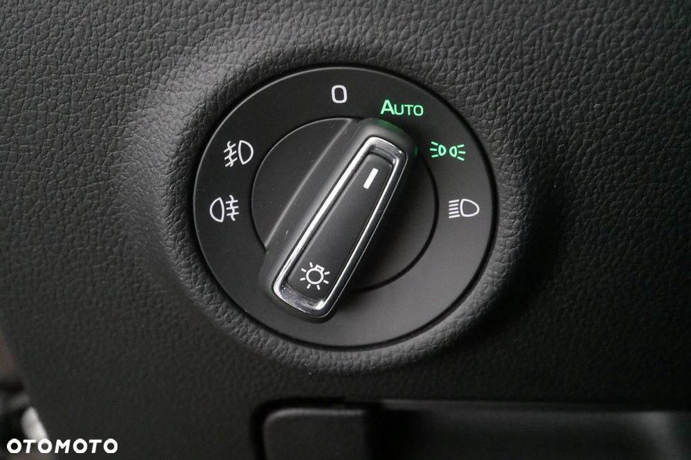 Skoda Superb 1.5 TSI Ambition DSG - 25